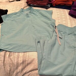 Figs- Light blue/mint top/bottom scrub set